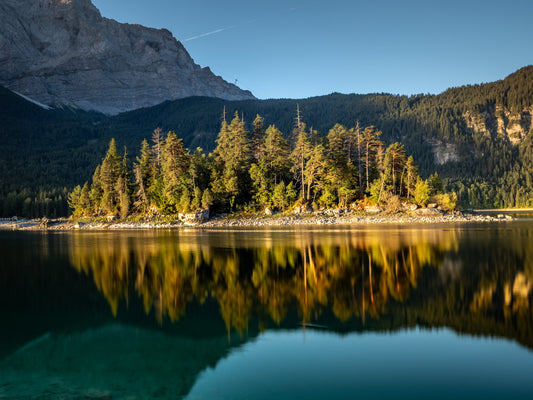 Landschafts-fotografie: Eibsee zum Sonnenaufgang und magische Wasserfälle